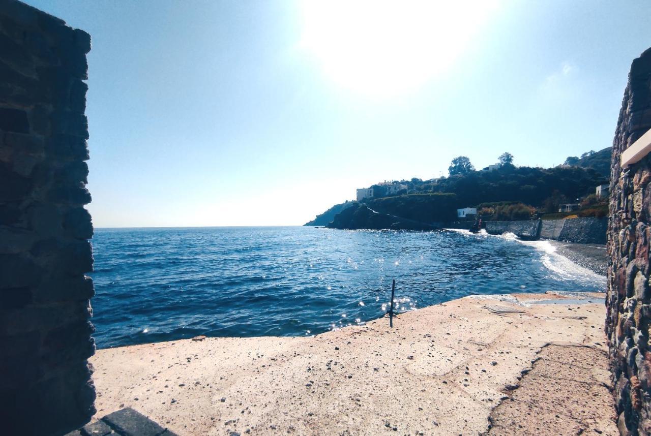 Da Federica Casa Vacanze Baia Porto Delle Genti Липари Екстериор снимка