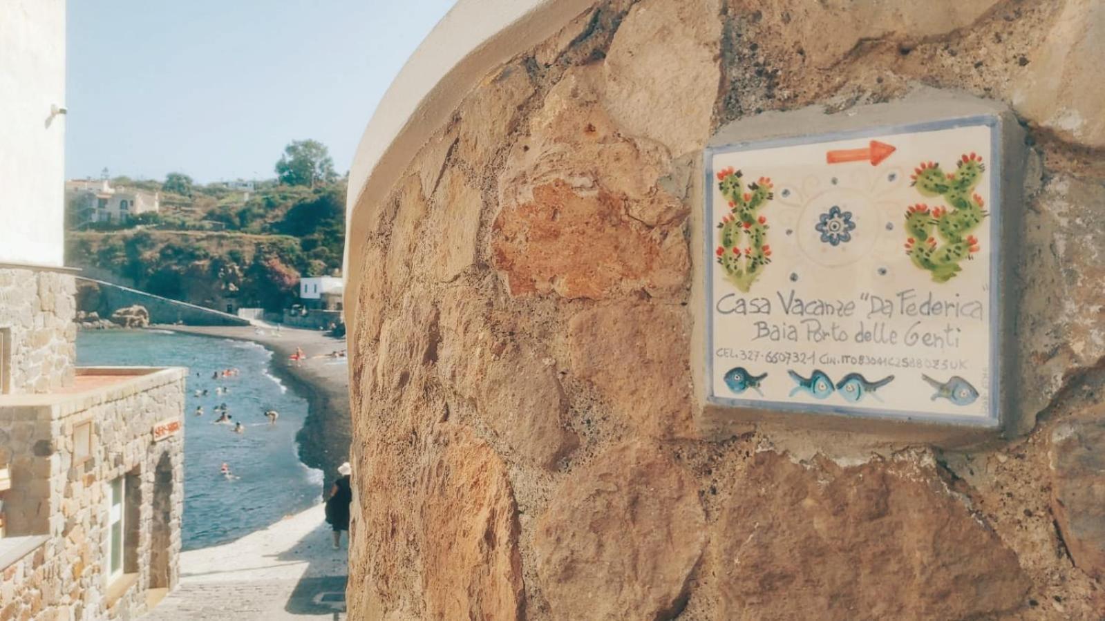Da Federica Casa Vacanze Baia Porto Delle Genti Липари Екстериор снимка