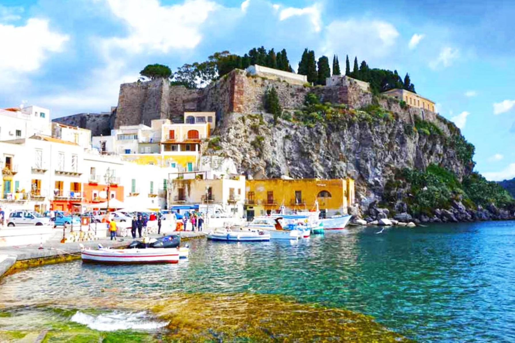 Da Federica Casa Vacanze Baia Porto Delle Genti Липари Екстериор снимка